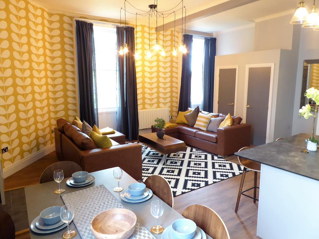Claremont Apartments, Centre *